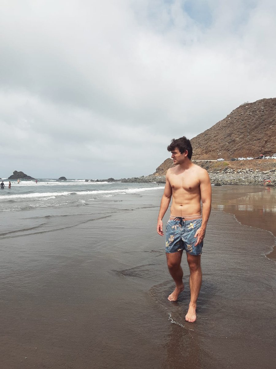 ¡Ya tenemos a los dos finalistas del #FittestOnParagon! 💪🏻

<a href="/IgnaProOficial/">IgnaPro</a> 🆚️ <a href="/Zhinox96/">Zhinox</a> 

Los 2 jugadores de #RumbleStars competirán por el puesto del miembro más mamadísimo de <a href="/TG_Paragon/">Team Paragon</a>. 

#AbsolveYourSins 🖤