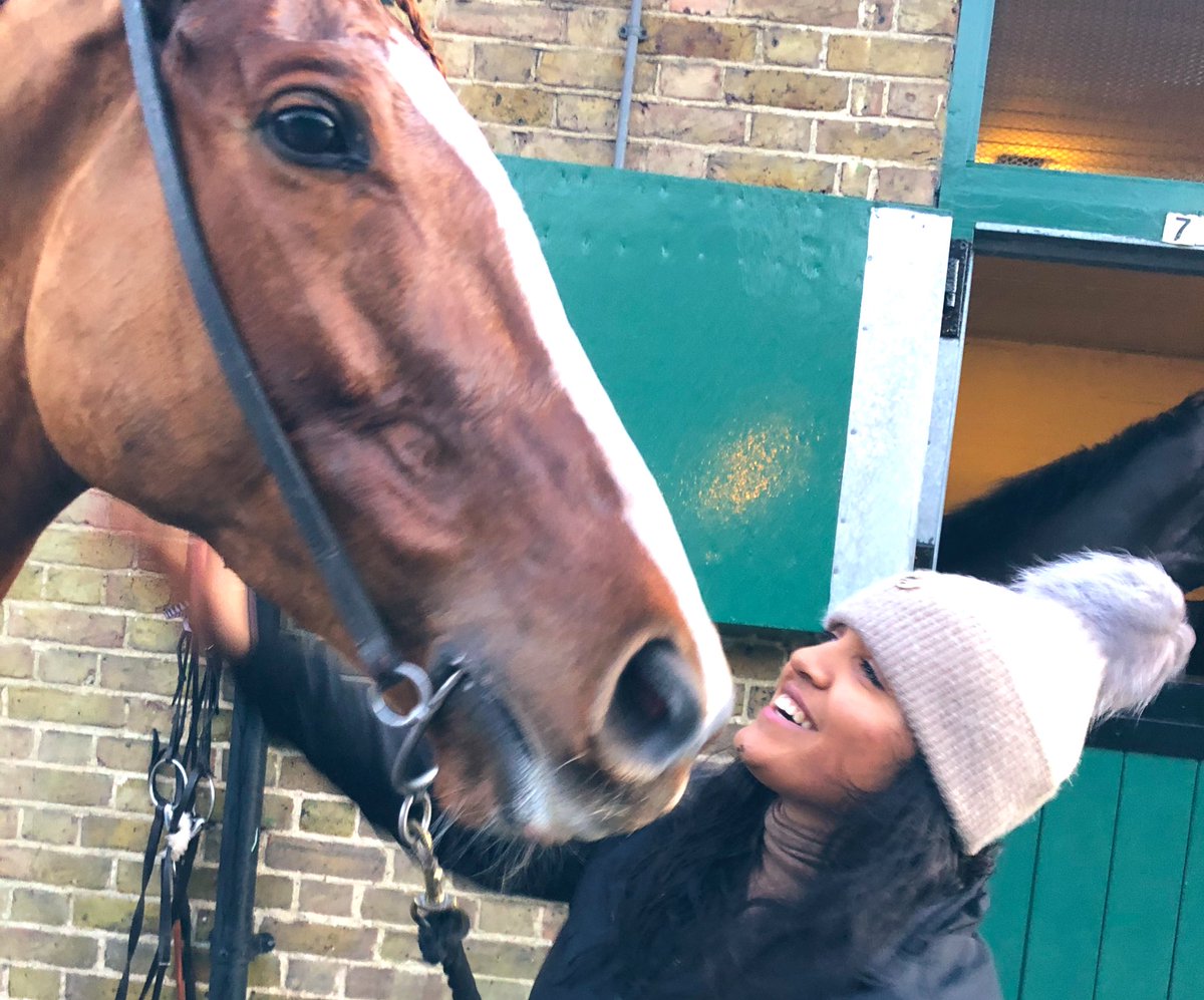 ifandbutwhynot's tweet photo. you couldn’t find a better friend in the world than this mare ❤️ #sunriseruby https://t.co/3HOs9qTteI
