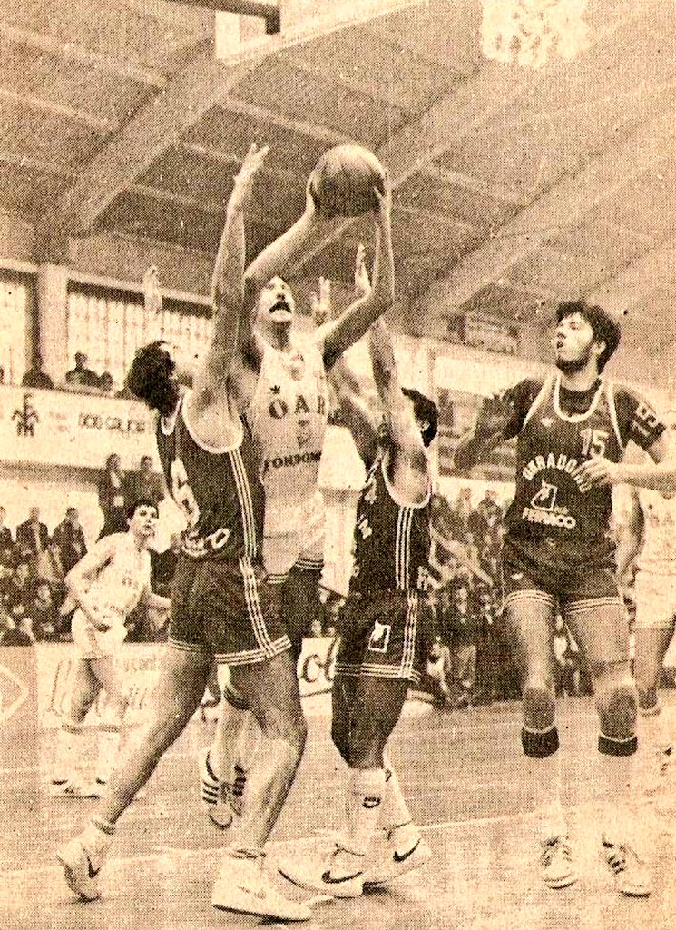 AgrasFernando's tweet photo. Buenas noches #Saldaña #Delgado #Corts #Modrego #Pagés Liga Nacional #PuntaArnela 1982/83 #ArchivoOAR https://t.co/UDGVuUIdsz