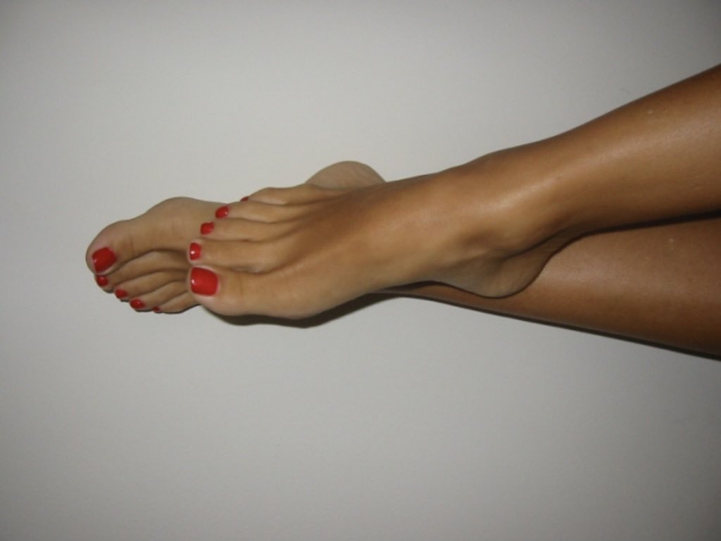 #Feet. 😘. 🦶 🏽. #buymyfeetpics. #feetlove. #isellfeetpics. 