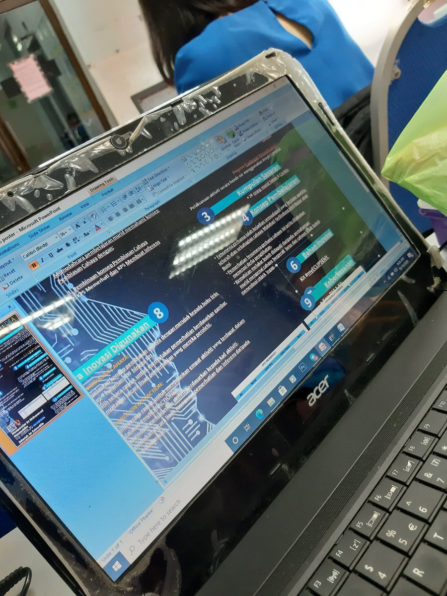 Asmidar2012's tweet photo. @Ciksal77 @refleksidea2020 @jeffry_said @SufaatulS @CikguFaizah2292 @AzianHanip @Hartini77693903 @Abgchot1 Ini adalah poster...sedang berbincang nih😅 https://t.co/Qn09BCpa4M