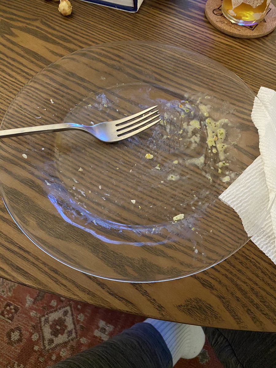 whatdatis1's tweet image. Fried Fish, Cheesy Broccoli, and Risotto with a creamy lemon vinaigrette.