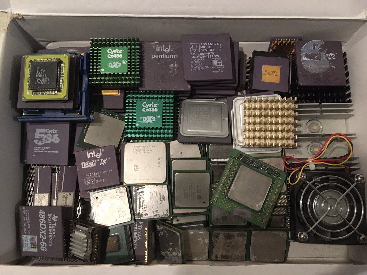 soggi_org's tweet photo. Box of untested #CPUs from #AMD, #Cyrix, #DEC, #Intel, #TexasInstruments etc. -> #386DX | #486DX2 | #Am386DX | #Am5x86 | #Cx486 | #5x86 | #Pentium4 | #Celeron | #AlphaEV4 (21064) - unfortunately I have no trays for these CPUs https://t.co/ErCZS0lLOQ