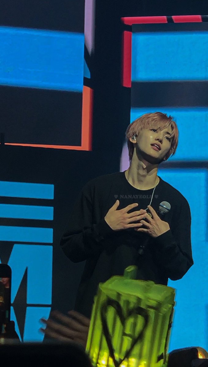 the fact he’s out there looking this attractive in raw fantaken photos of him..