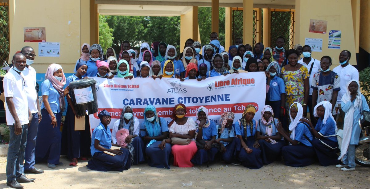 LibreTchad's tweet photo. Grâce aux soutiens de @AtlasNetwork  et de @Libre_Afrique, nous avons pu sensibiliser les élèves sur la nécessité du #VivreEnsemble pour construire un pays pacifié dans lequel chacun peut prospérer librement. 
#Tchad #ExtrémismeViolent https://t.co/5T0z57x1FM
