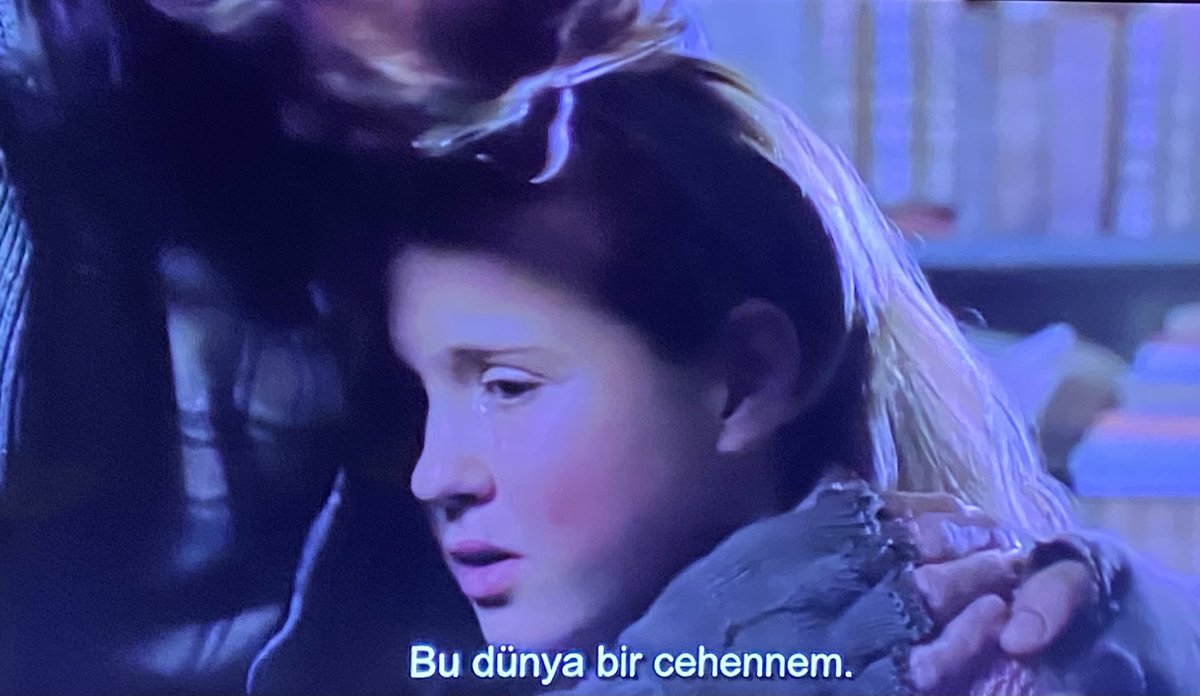 yesim_tatar's tweet photo. Film: Antonia (1995). 
Toplumun onlara dayattığı rolleri reddeden kadınların mutluluğa ulaşma çabalarını seyretmekten çok keyif aldım. 

“Erkeklerin sesleri, kadınların sessizliğini saygısızca bastırıyordu.” https://t.co/jDEuxPAXjX
