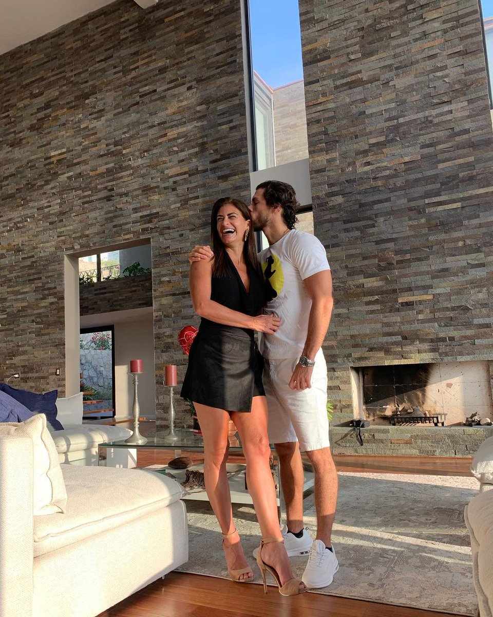 Massi_c10's tweet photo. #HappyBPatricioP Excelentes personas @verocosta29 @PatoParodiC https://t.co/715mVJ1Ato