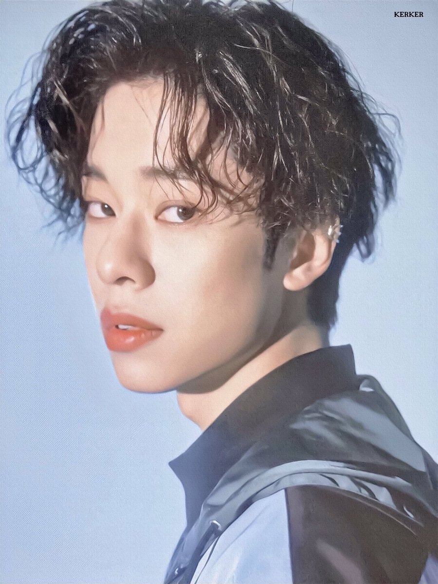 thread of donghyun from ab6ix being more attractive than him https://twitter.com/tyler01010101/status/1317302580167512065