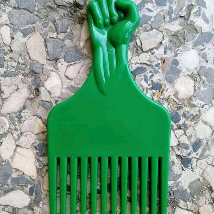 The COMB said it all💯
It significant #EndSARS & #ENDBADGOVERNANCE  in Nigeria
Just retreat 4oders 2see👌
FollowMeI followAsap
#ilorinprotest #TREM 
#EndInsecurity #Mourinho
#TachaPrays4Naija #DStv
#ANTHONYONOME #OZOxSupersport #AstonVilla #SundayPolitics #congogenocide #ProSARS