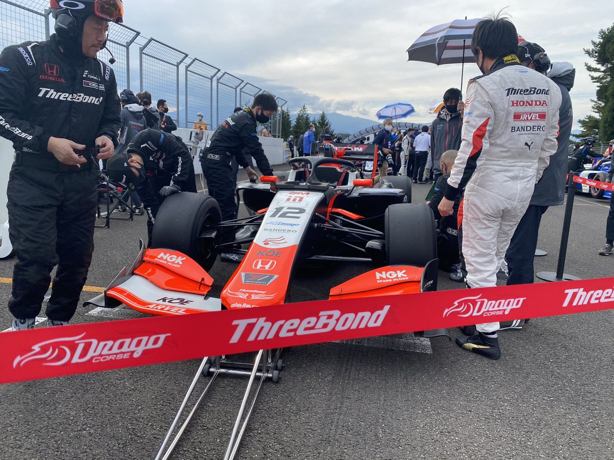 ThreeBond_japan's tweet photo. 2020 全日本スーパーフォーミュラ Round 3 菅生大会 決勝レース
16番手スタートから一時は8番手まで順位を上げたもののマシントラブルに…最後まで粘り強く走ってくれた塚越選手に感謝
#threebonddragocorse #koudai_tsukakoshi @koudai_tsukakoshi #sugo #superformura #nebergiveup #tatianacalderon https://t.co/rJ4bHVo85m