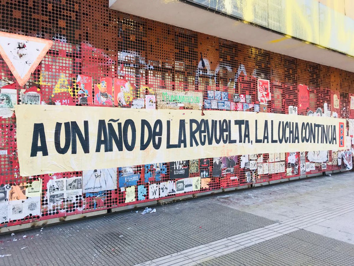 Pressenza_fr's tweet photo. #Chili : une année de lutte pour la #Dignité #Dignité #ProtestationsSociales https://t.co/ldb8j4cmYW https://t.co/AzRjFc3w2d