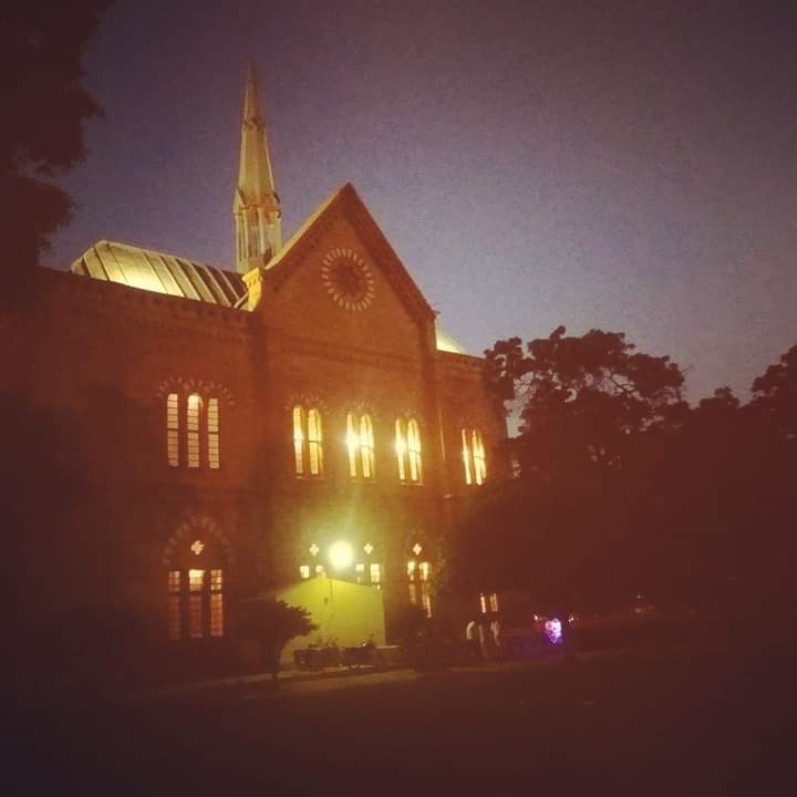 Asifhussain666's tweet image. Frere Hall, Old Building Of Karachi Town, Completed in 1865 (British Colonial era in Sindh).
Now serves as an exhibition Hall, Event space and Library.
#Historicstructure
#Heritage
#yellowbuilding
#Sindh
#Karachi
#RajdhaniofSindh