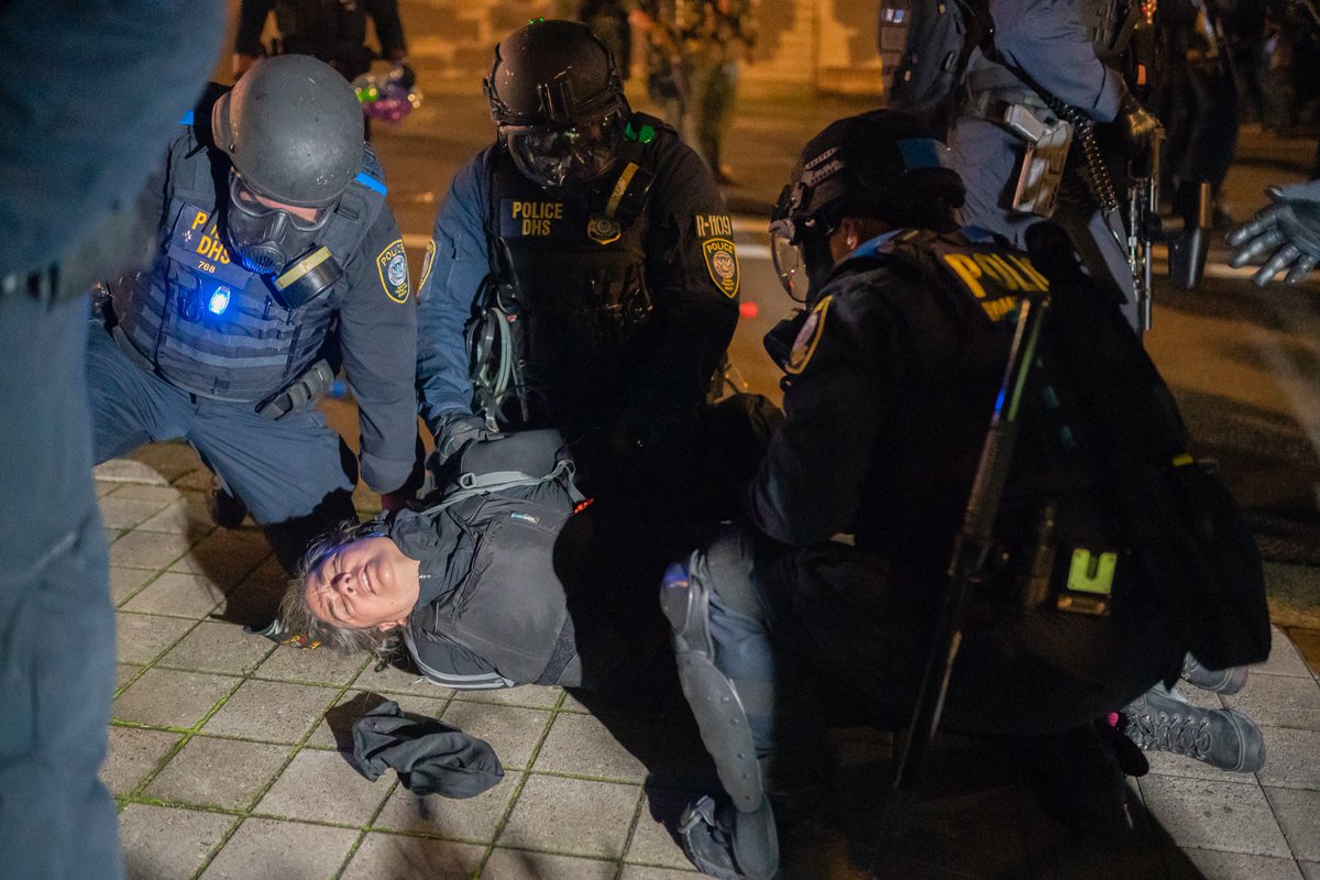 SmileItsNathan's tweet image. Portland Oregon. October 17, 2020.
17 days until the election.