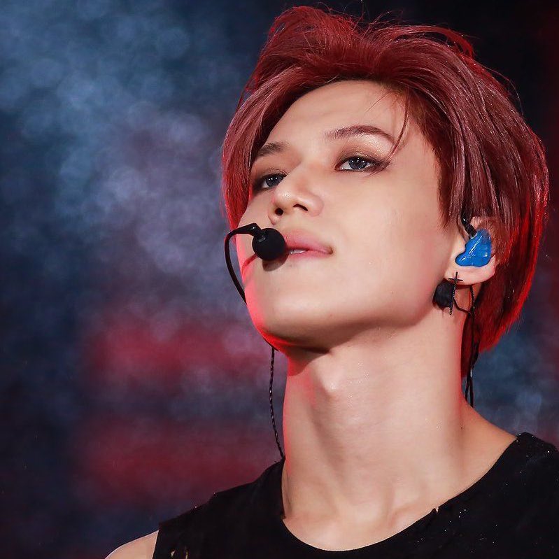 RED HAIR TAEMIN[A THREAD]