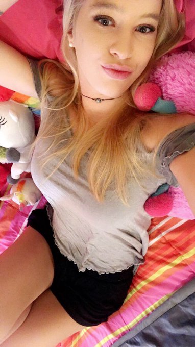 I miss the summer. Plane ticket to somewhere warm Now. Findom paypig finsub femdom whalesub Blackmail