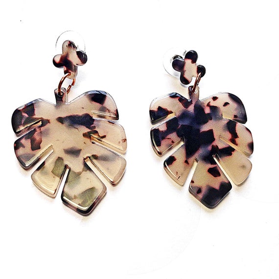 Faux Tortoise Shell Leaf https://t.co/fSfN6nBT9j via @EtsySocial #beaded necklace #metal beaded ncklace #Largeearrings #leafshape https://t.co/DV5T2IMnV0