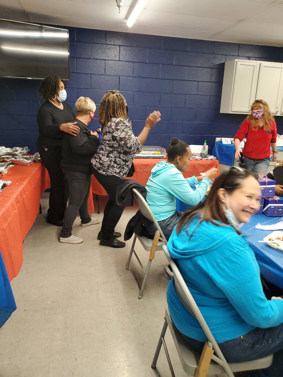 Better picture of Flo and her dance team
<a href="/D899_RVA/">D899_RVA</a> <a href="/Jeremy43102459/">JeremyDAPM899</a> <a href="/BenitoKomadina/">Benito.Komadina@Lowes</a> @AMiller_RVA