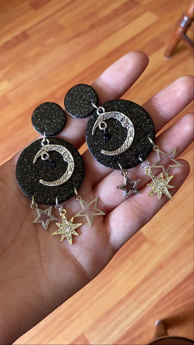 NotBrayan_'s tweet photo. MY GIRLFRIEND GOT AN ETSY YALL! CHECK OUT HER PAGE AND GET YOURSELF OR YOUR LOVED ONES SOME HANDMADE EARRINGS!!!

https://t.co/ungs1lvYzt https://t.co/BpKmwPbRDR