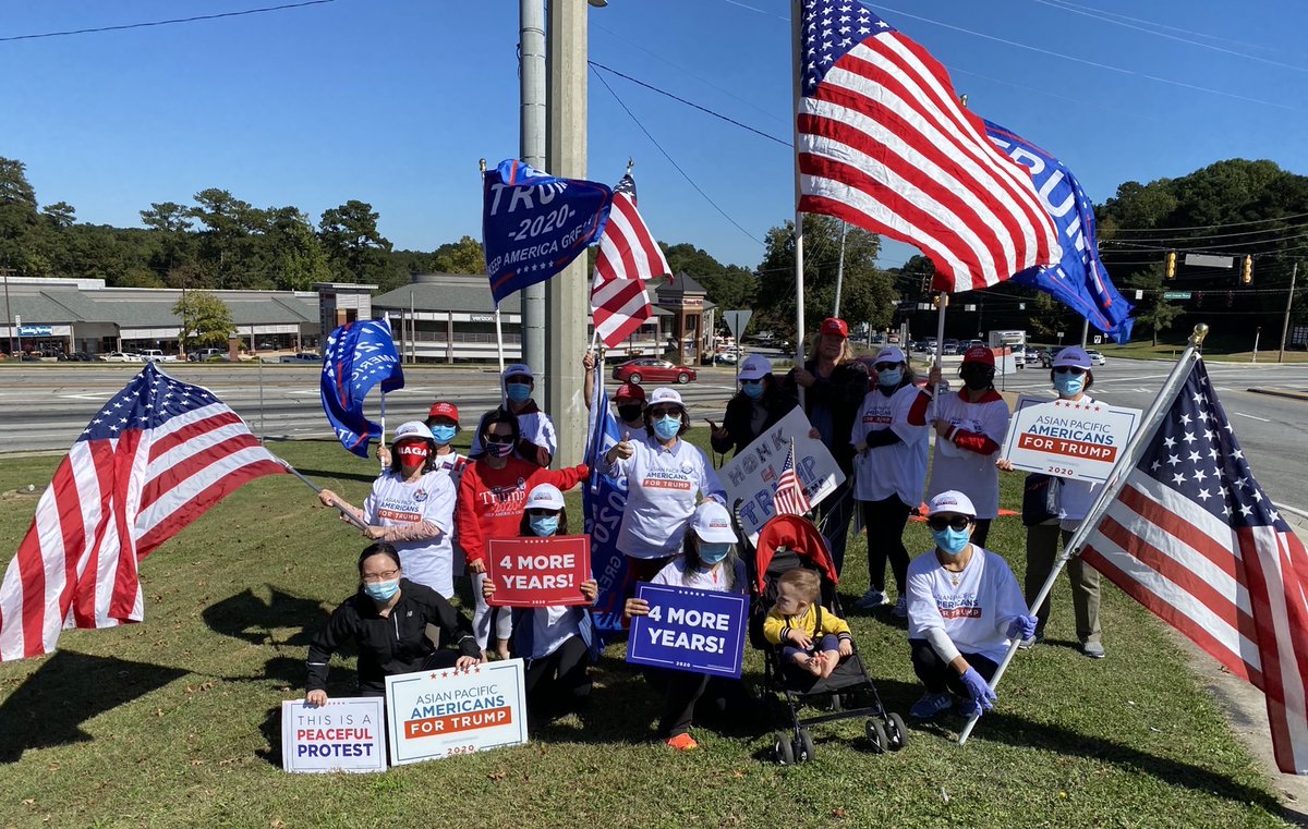 SunnWong1's tweet photo. Three of our top volunteers and I went to Peachtree City with RNC/Trump Victory APA Director @EstherZLu yesterday. The local APA were sign waving when we met them. Our NTLs trained new volunteers and went door knocking with them.
#Trump2020 #georgiagrit #apaforTrump #LeadRight https://t.co/gu11GcMZD8
