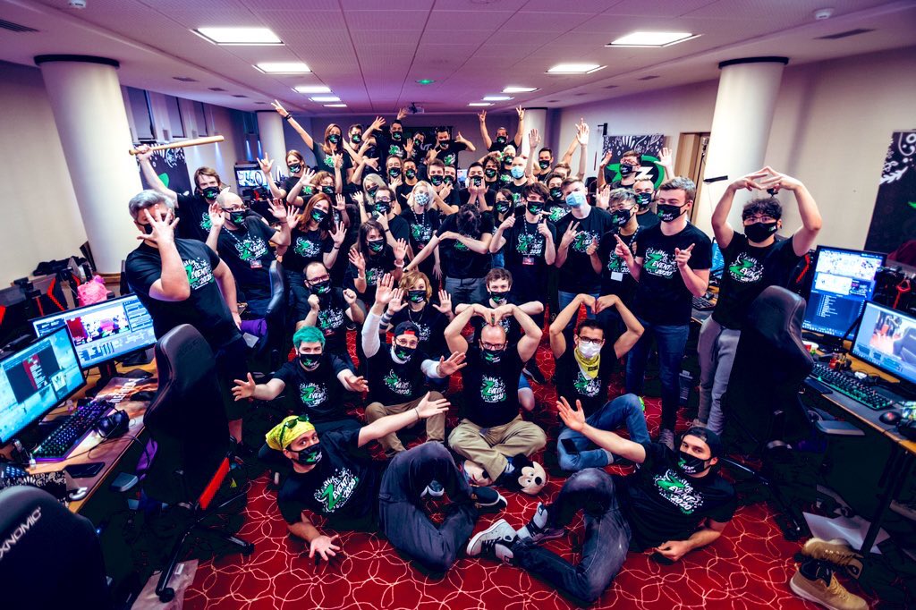 Gom4rt_'s tweet photo. MERCI À TOUS POUR CE #ZEVENT2020 !!! ❤️🎉
C’était imprévu et incroyable ! On a pété tous les records pour @amnestyfrance ce week-end et on a soulevé tous ensemble +5,7M d’€ ! Bravo à tous, c’est totalement fou... https://t.co/Z47xL7nTMT