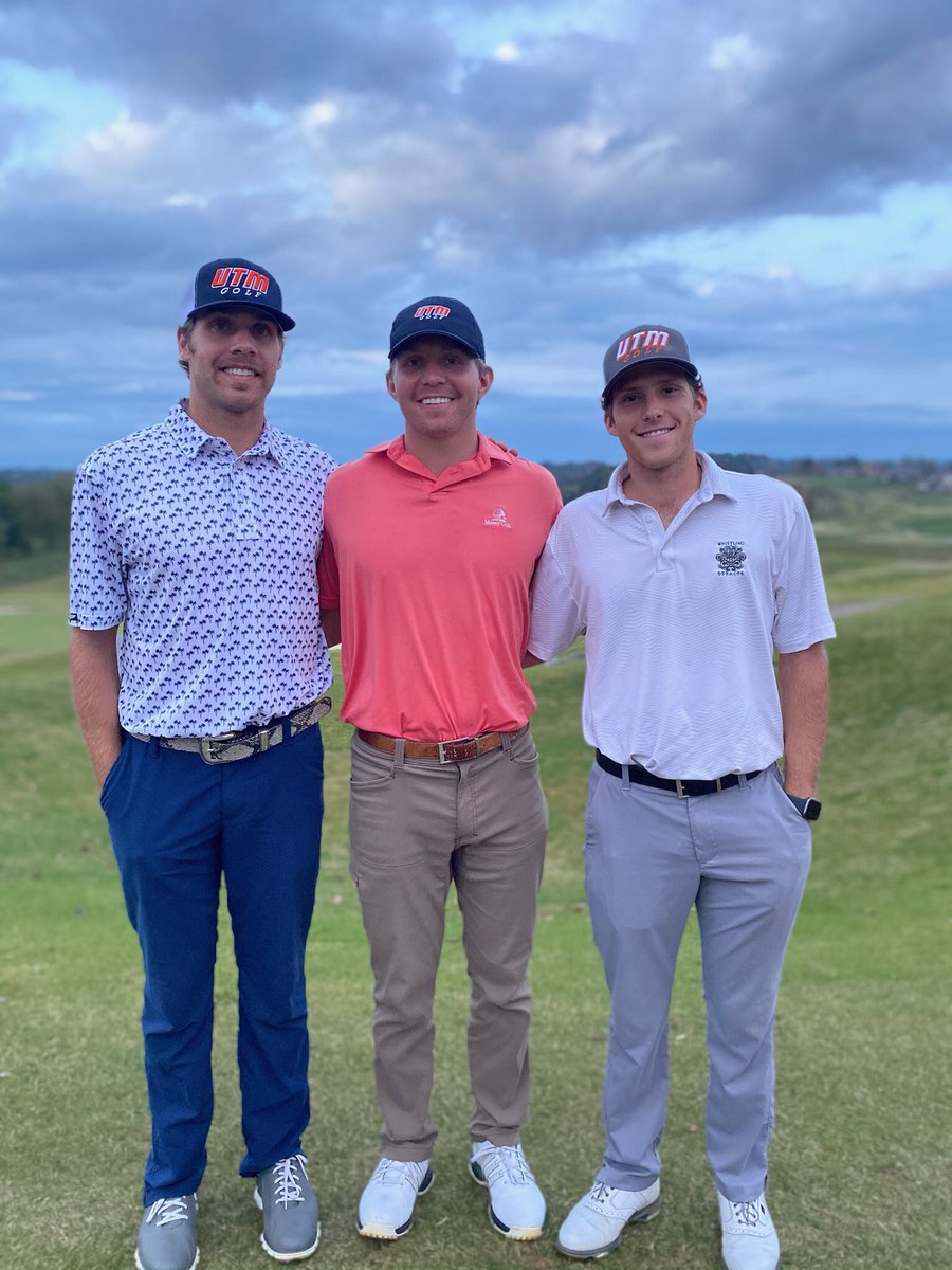 SkyhawkGolf's tweet photo. 3 Skyhawks did well this weekend in the club championship at @GreystoneGolfTN 

@StoryJackson pictured in the middle-Winner 🥇
@dix_peyton pictured left-2nd🥈
@nick_wolf18 pictured right-6th 

Way to go fellas 💪 #process https://t.co/Ny1kGFUgRI