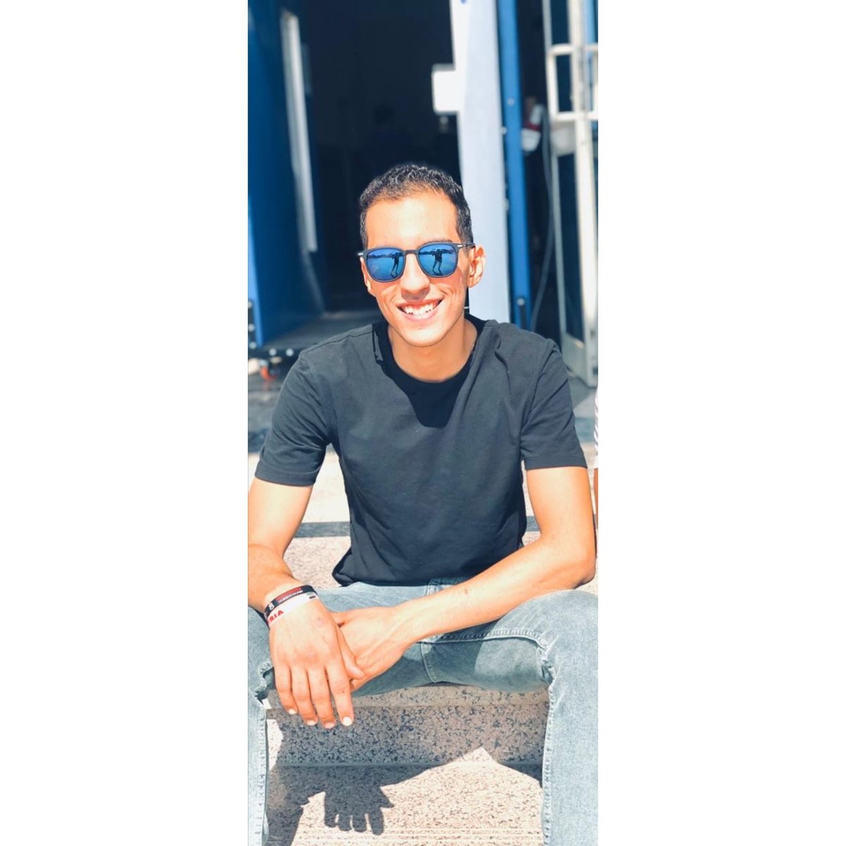 مازالو ا يروني وحيدآ ومازلت أقنعهم بأن الله معي.❤️
