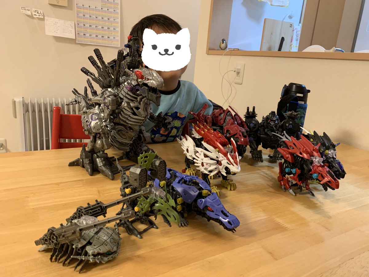 shigepyo's tweet photo. アニメ #ゾイドワイルドZERO が最終回を迎えて少し寂しくなっていたところにタカラトミーさんからモニターキャンペーンのゾイドが届きました！
息子大歓喜で #親子でゾイドな1日 を楽しみました。
次の改造コンテストに向けて気合い入ってます。 https://t.co/spN8mIBDu4
