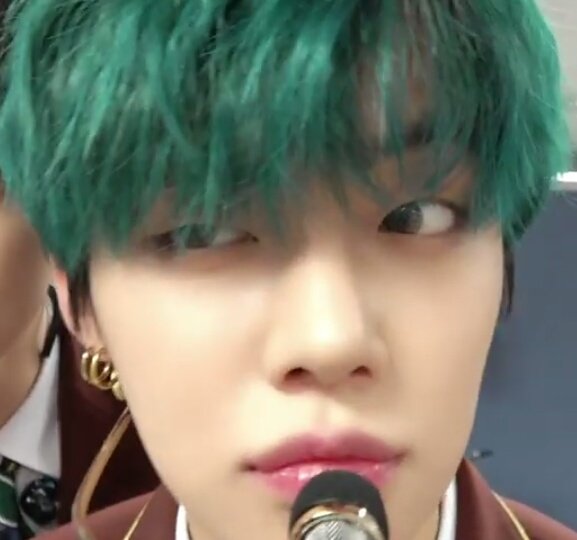 YEONJUN GREEN HAIR HAJFHSHH #TXT_YEONJUN  