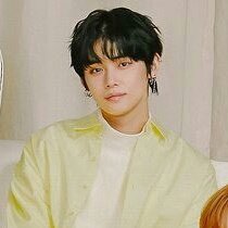 WELL YEAH..IM STILL IN THIS YEONJUN BLACK HAIR ICONIC TWO DIFFERENT DAYS WAS STILL ICONIC #TXT_YEONJUN  