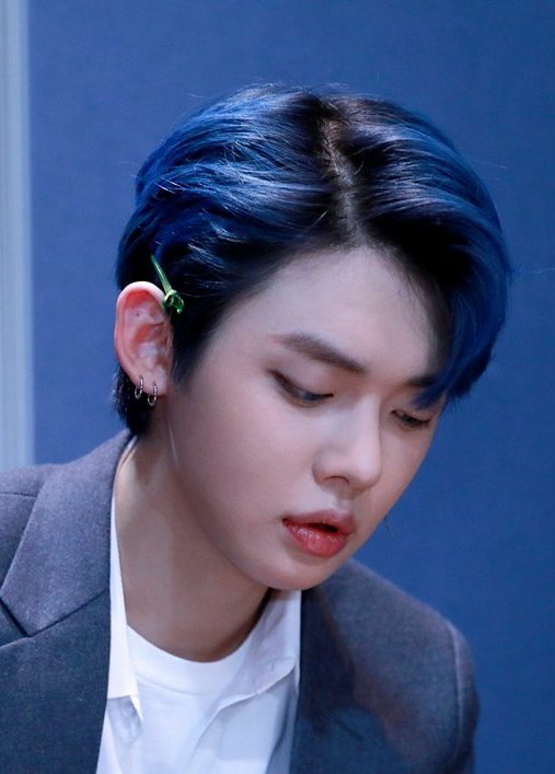 ANY COLOR SUITS HIM WHETHER ITS PINK,BLUE,SILVER,BLONDE, PURPLE, BLACK,BROWN ETC. ITS ALL SUPERIOR AND ICONIC #TXT_YEONJUN    @TXT_members  @TXT_bighit