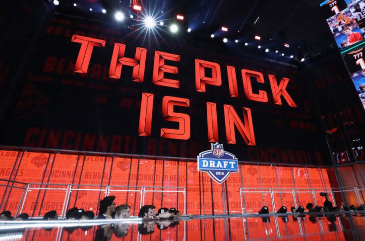 @MSRLeague Rumors are flying around , that the New York Giants are shopping the first overall pick in the 2021 draft. 

In fact TMZ is reporting the Giants have already traded away the pick .  #blockbusteralert .  More to come soon. Stay tuned !!