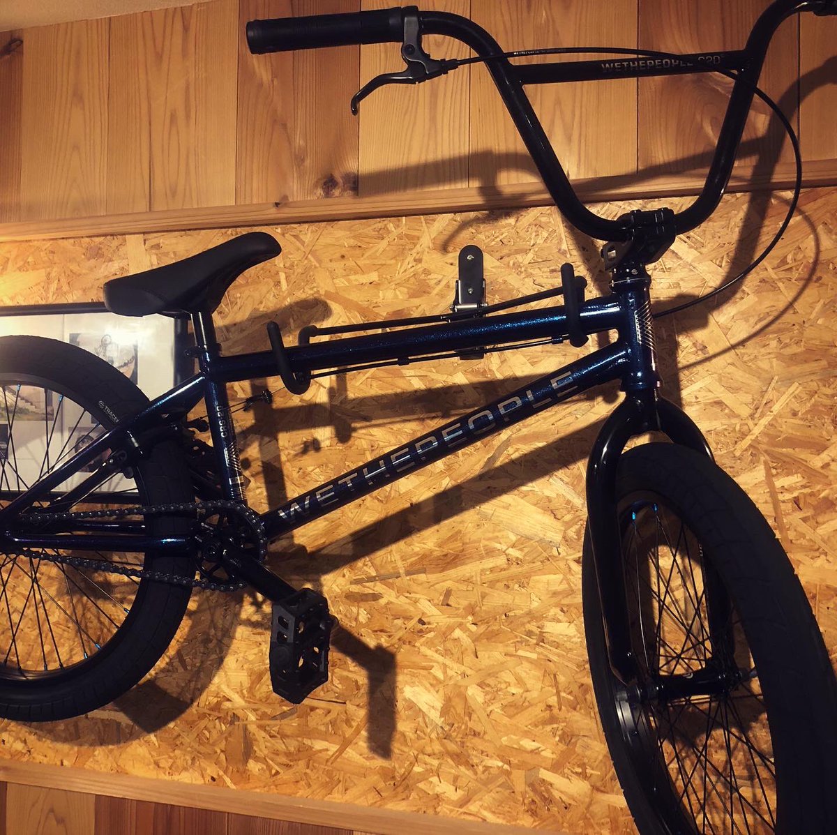 wethepeoplebmx
2021モデル
CRS GALACTIC PURPLE
¥60000+tax
レスポンスの良いジオメトリーに小柄な日本人が初めて乗るにはもってこいの一台👍👍👍
#静岡bmx #清水bmx
#静岡 #清水区 #千歳町
#bmxショップ @mersys01
#bmx #bmxstreet #bmxfreestyle #bmxflatland #bmxlife https://t.co/eVV9s5guzo