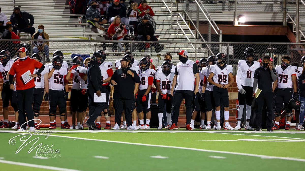 ColtonWeaver16's tweet photo. Blessed to be able to suit up with my brothers every Friday. 📸 : @sherry_milliken https://t.co/BOwsR6e0Wu