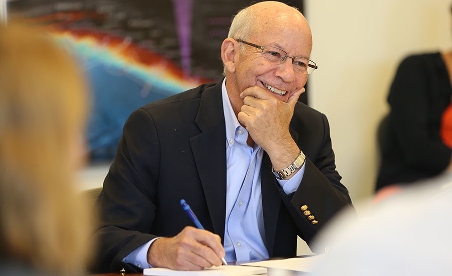 Our Congressman in  #OR04 is Peter DeFazio. He became the Chair of the Transportation & Infrastructure Committee when we flipped the House in 2018.He has 100% scores from the Human Rights Campaign & Planned Parenthood & a 97% rating from the League of Conservation Voters.