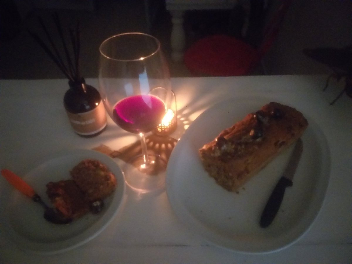 Veronic10930432's tweet photo. Lo que uno descubre en la cuarentena..❤🤗💕💕#Reposteria #Mimarse
#Placeres #Relax ❤🤗💕💕 https://t.co/gitrK8bJey
