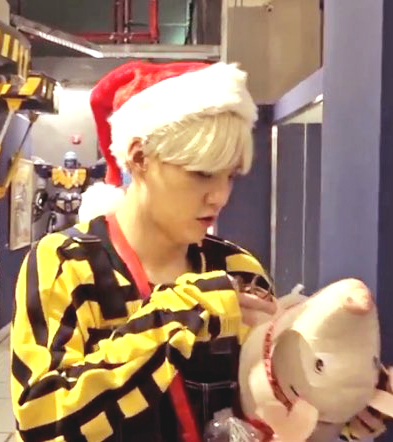 santa fish yoongi