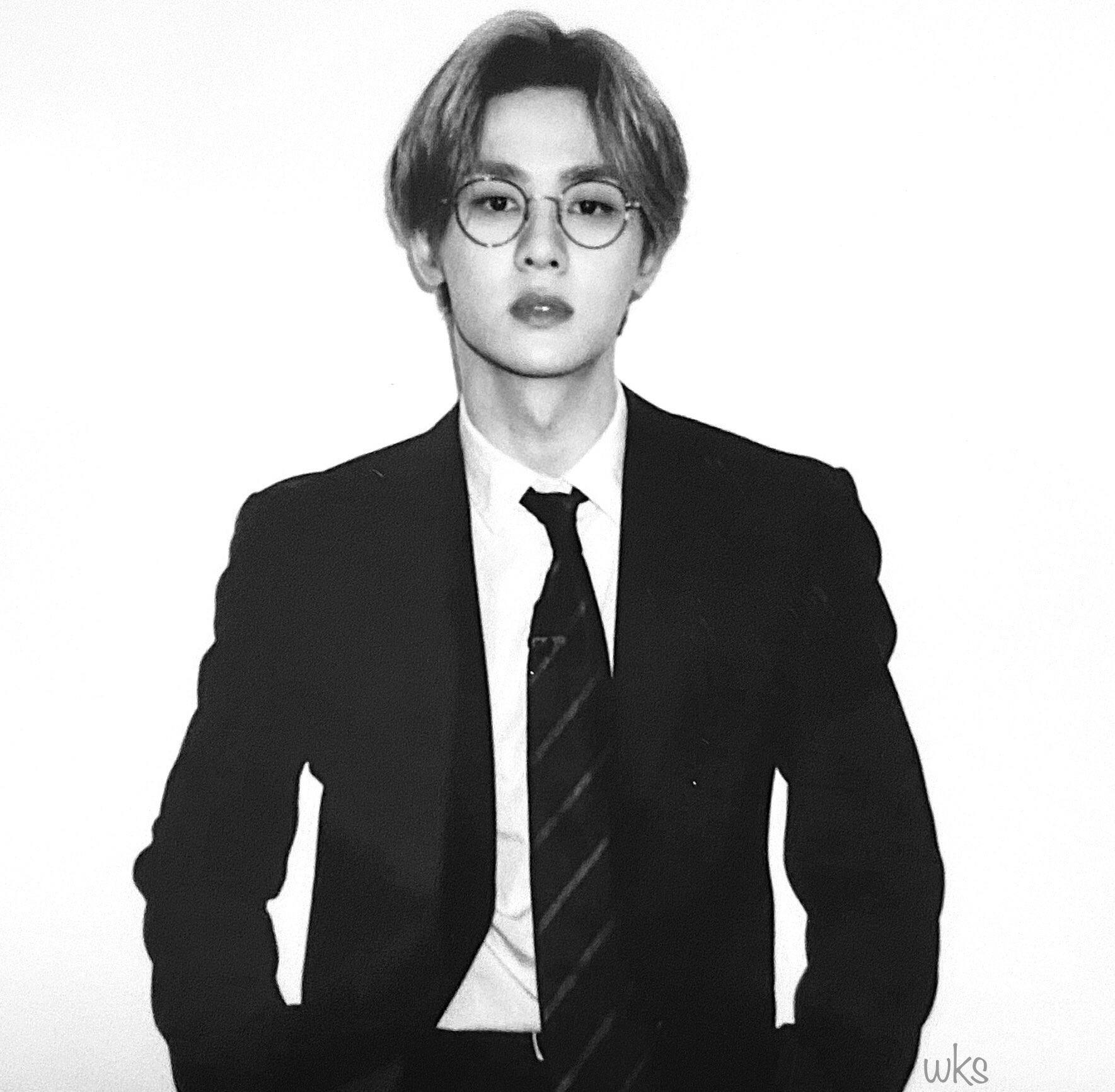 EkqMJJ9XIAE6F_u?format=jpg&name=large