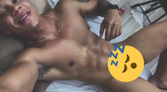 Time to sleep guys 😴😴💤💤 good night and sweet dreams 🍭🍭 see u tomorrow at @Flirt4Free   https://t.co/KT7FhB4Go1<a href="/tag/tbt"class="tags"><span>#tbt</span></a><a href="/tag/online"class="tags"><span>#online</span></a>