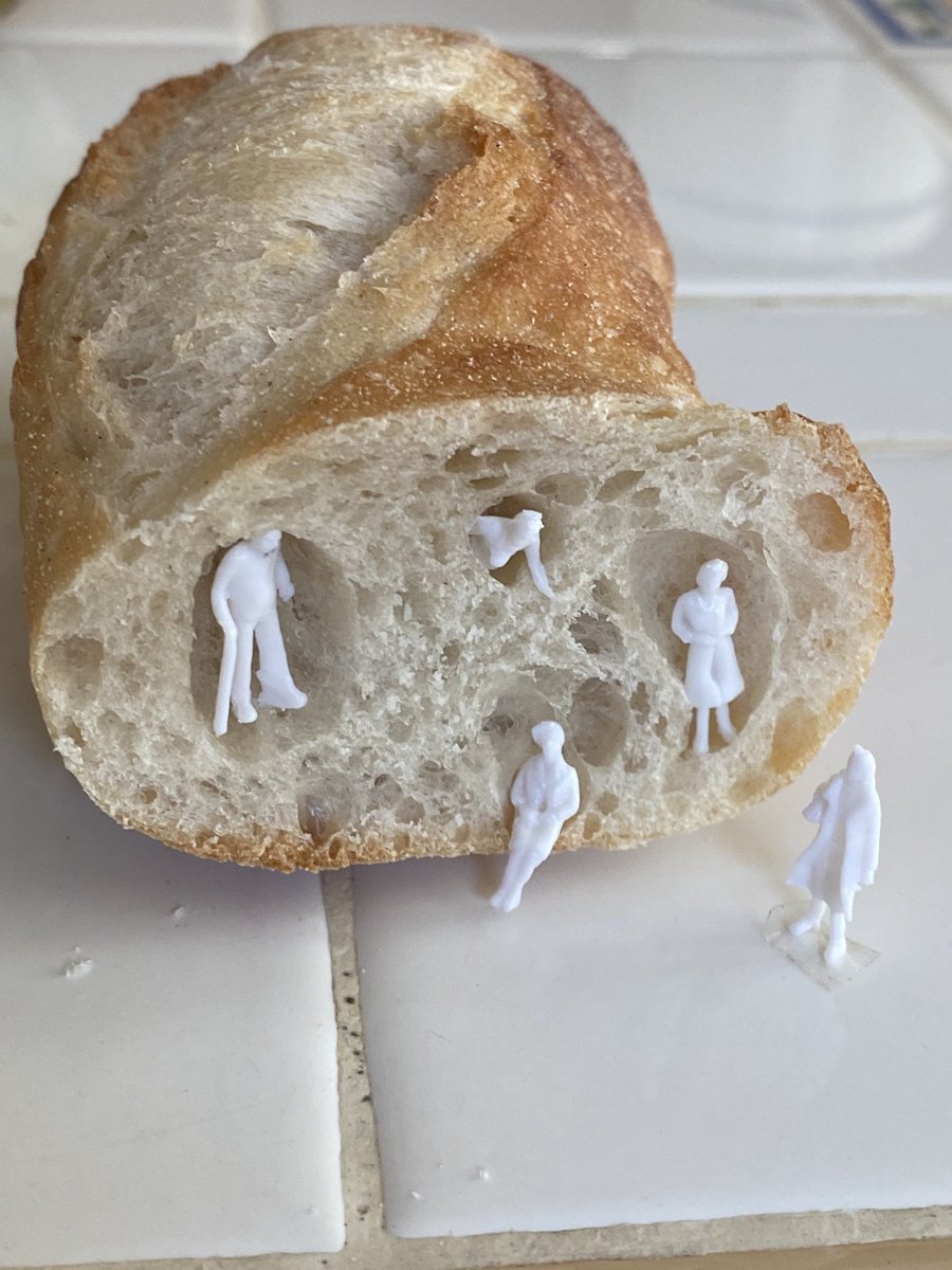 roguskaw's tweet image. JHLosAngeles #TinyArchitect #JapanHouseLA “I’ll be right down”  Description: Baguette