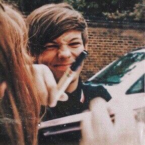 louis tomlinson being the sun—a thread ☼