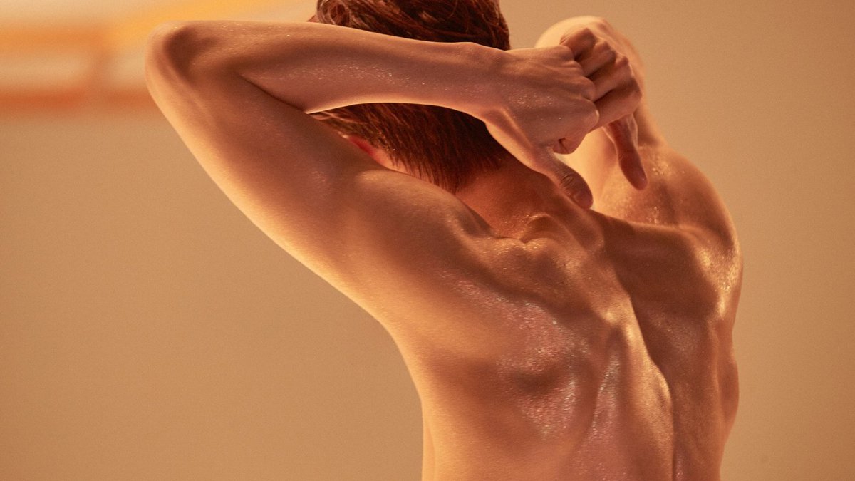 xirtuoso's tweet photo. we don't talk about this yixing enough https://t.co/dXJ3ZtJuvV