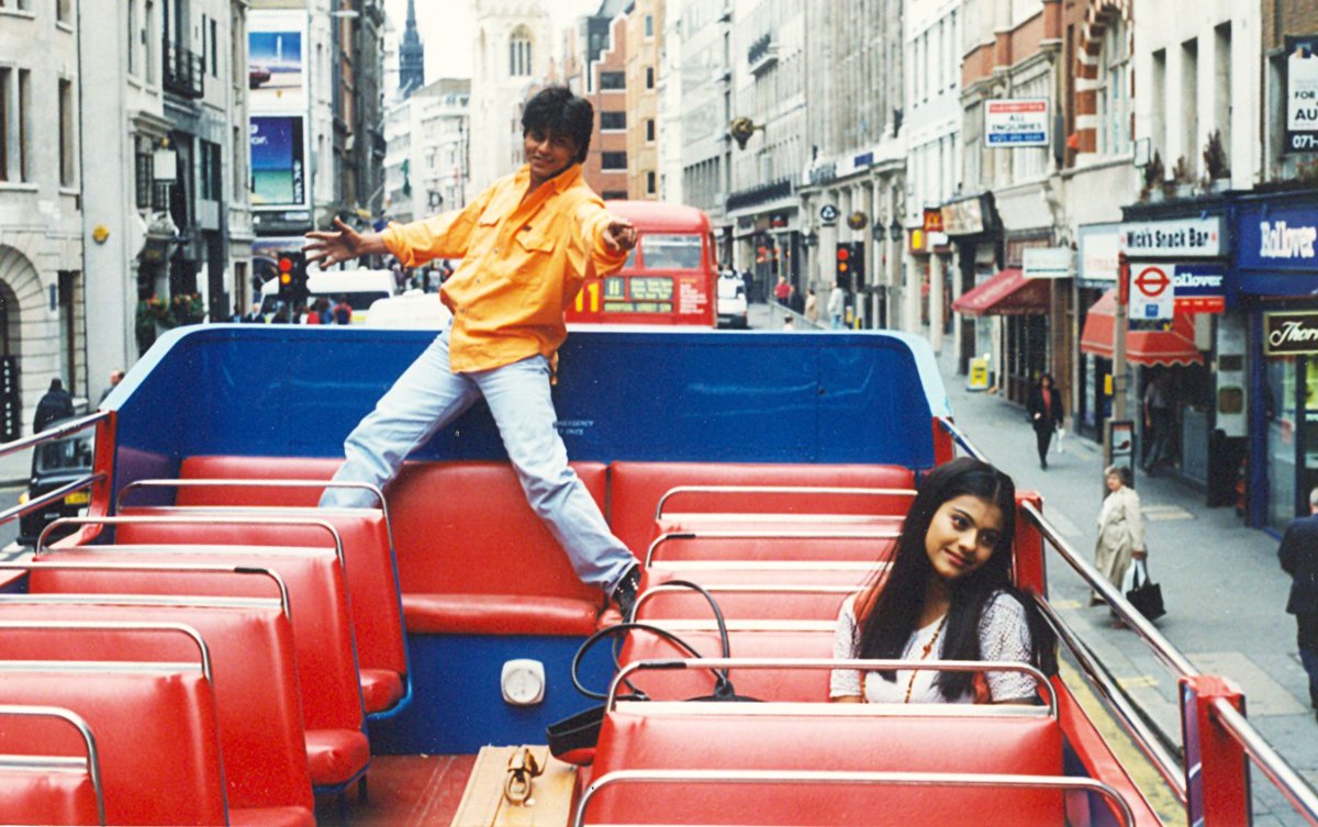 UPDATE... Bronze statue of #SRK and #Kajol to be unveiled at #London’s #LeicesterSquare to mark 25th anniversary of #DDLJ... Will be unveiled in Spring 2021... The first ever #Bollywood movie statue erected in #UK... #DDLJ is directed by #AdityaChopra.