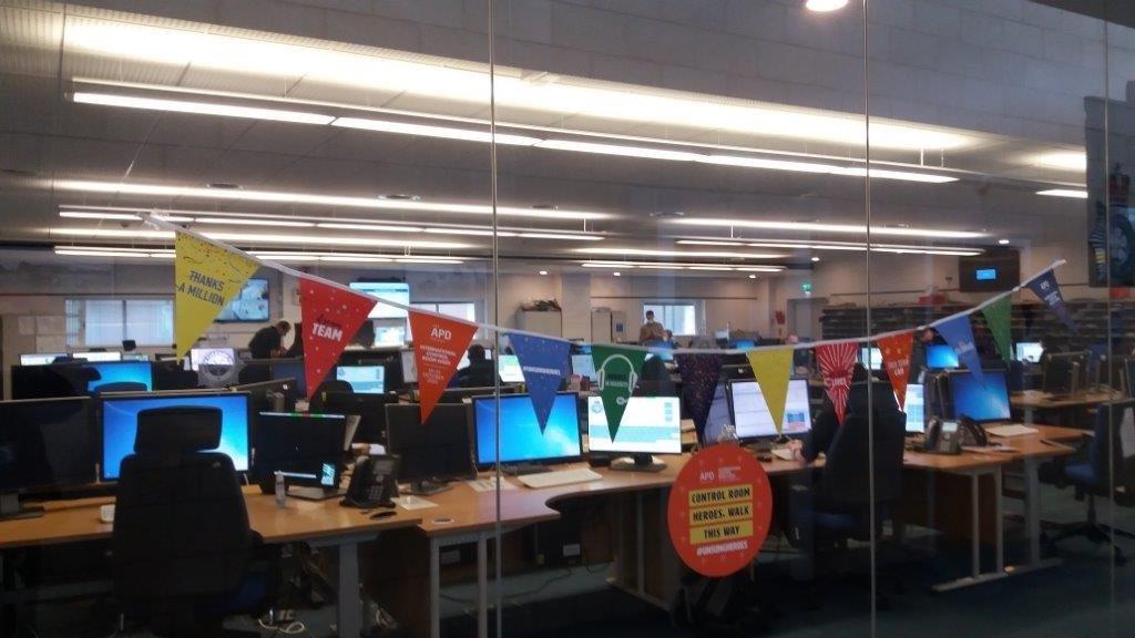 NYorksPolice's tweet image. Our heroes in headsets 🎧

This week is #InternationalControlRoomWeek and we’re celebrating the dedicated people who work in our @NYPControlRoom 

📞 They are on the other end of every 999 and 101 call
📅 24 hours a day, 365 days working tirelessly to keep our communities safe