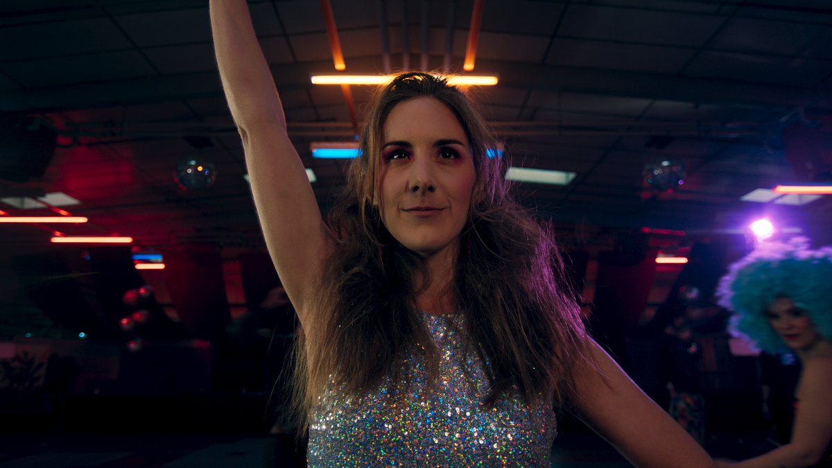 sheffieldshorts's tweet photo. We 'Ave A Laugh
A cow, a green man, a lovelorn roller-skater, an artist, a stubborn employee and a burglar with heart deliver stories about the absurdness and humour that life has to offer us. https://t.co/5UMpKm25gF