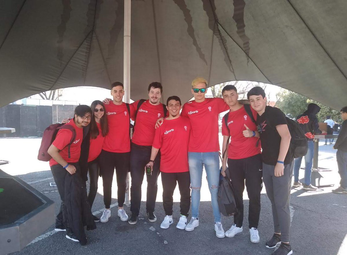 facuoutedafifa's tweet photo. Un año de este tremendo día, gracias @HuracanEsports por esa oportunidad, en algún momento volveré! 🎈 https://t.co/DbUxSg2Awa