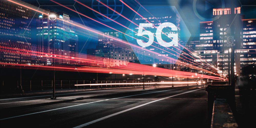 franciungaro's tweet photo. .@juniperresearch nuovo studio: Nel 2025 il 44% ricavi operatori deriverà dal #5G, una cifra globale intorno ai $ #357miliardi.
Le nuove #reti5G dovranno essere #virtualizzate per reggere l'aumento del 270% del #traffico.
@PaoloAnastasio1 su @Key4biz
https://t.co/t6p6sHeVcF https://t.co/RlxlV8vPrz