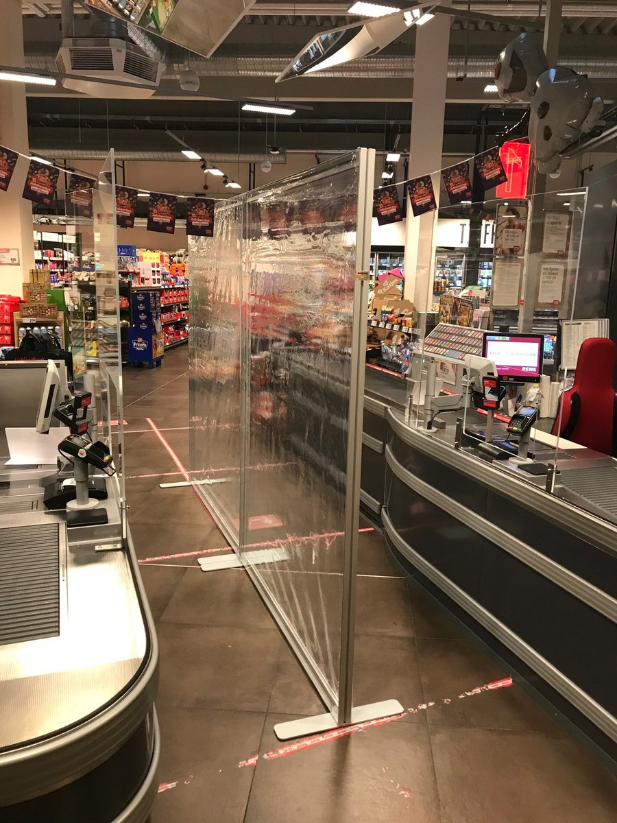 Vorher-Nachher-Effekte können Ihre Kunden ins Staunen versetzen. Wenn Sie eine Kassenzone mit einem Behelfsmäßigen Corona-Schutz (Bild1) haben, dann sprechen sie uns bitte an wir können da weiterhelfen.
#ladenbau #ladenausstattung #rewekaluschaundwehling #coronaschutz