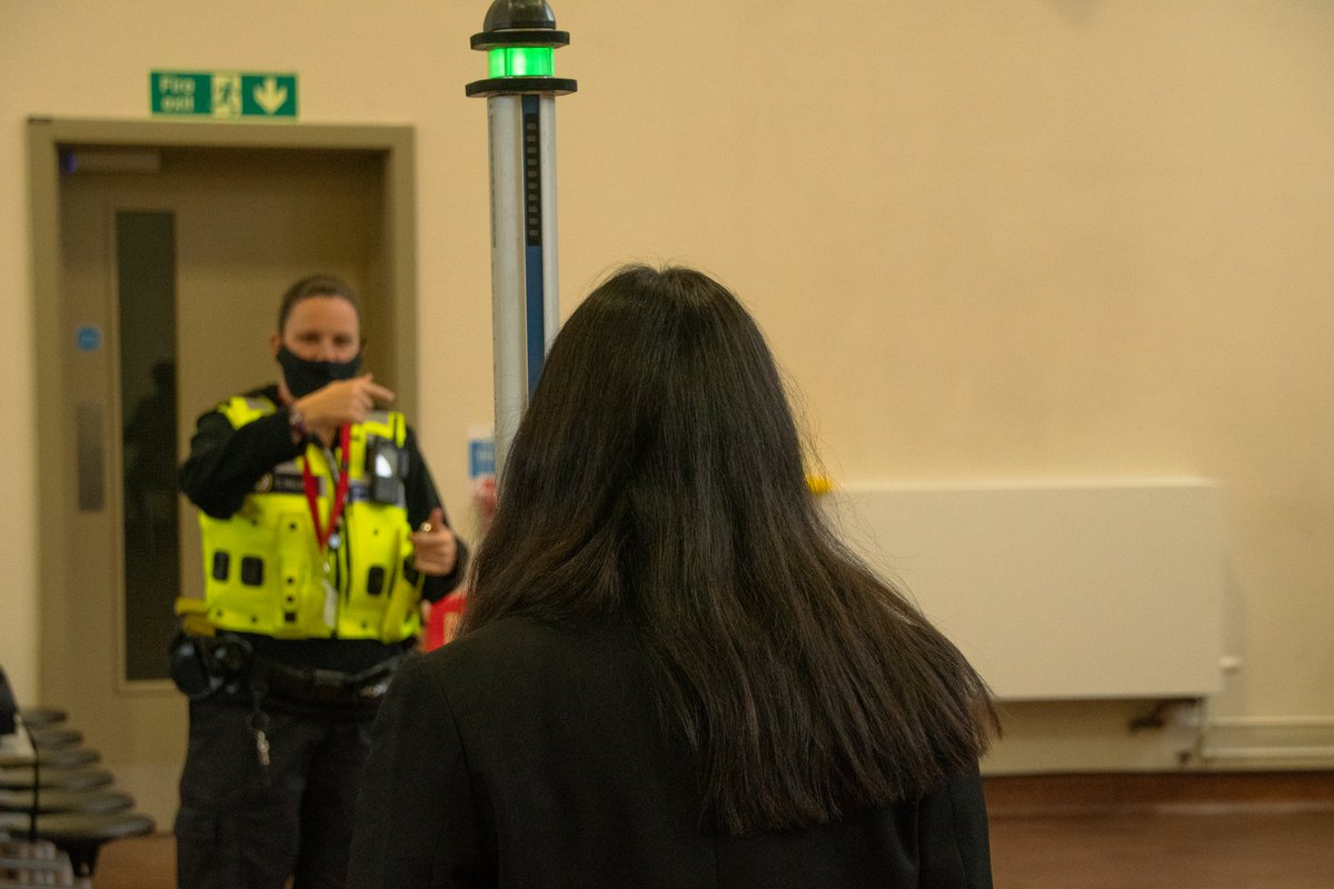 MoseleySchool's tweet photo. Today @SpringfieldWMP officers conducted a routine knife arch operation in School. Green light's all round & no weapons recovered! Great to know our school is a safe learning environment. Thank you to all our students. #MoseleySchool #Stop #KnifeCrime #SafetyInSchool https://t.co/IkO4N543PN
