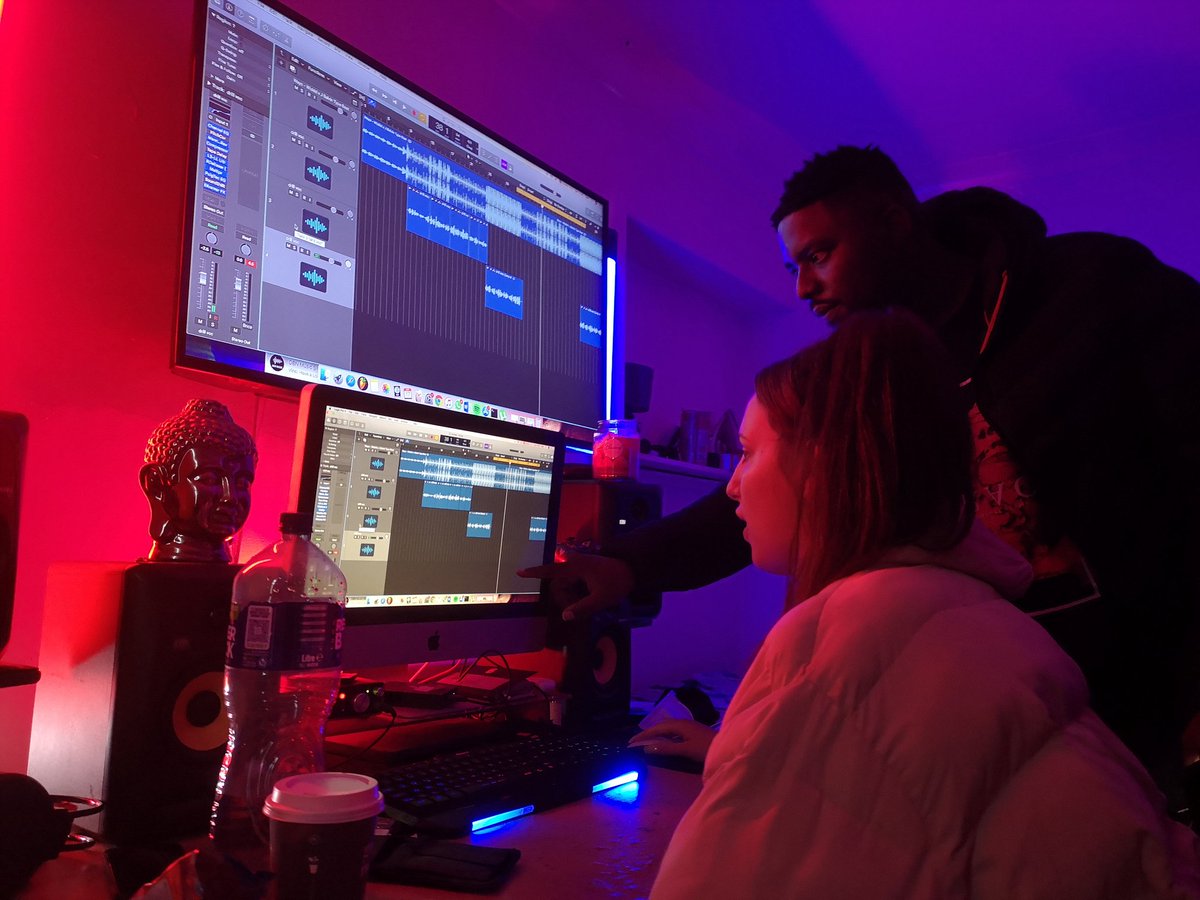 Iva Ray ๐ (@ivaraymusic) on Twitter photo Picking up the craft, thank you <a href="/SlickBullet/">Slยฐฬฉcำ รull๏ปt</a>, proud with what we are cooking ๐ Picking up the craft, thank you <a href="/SlickBullet/">Slยฐฬฉcำ รull๏ปt</a>, proud with what we are cooking ๐