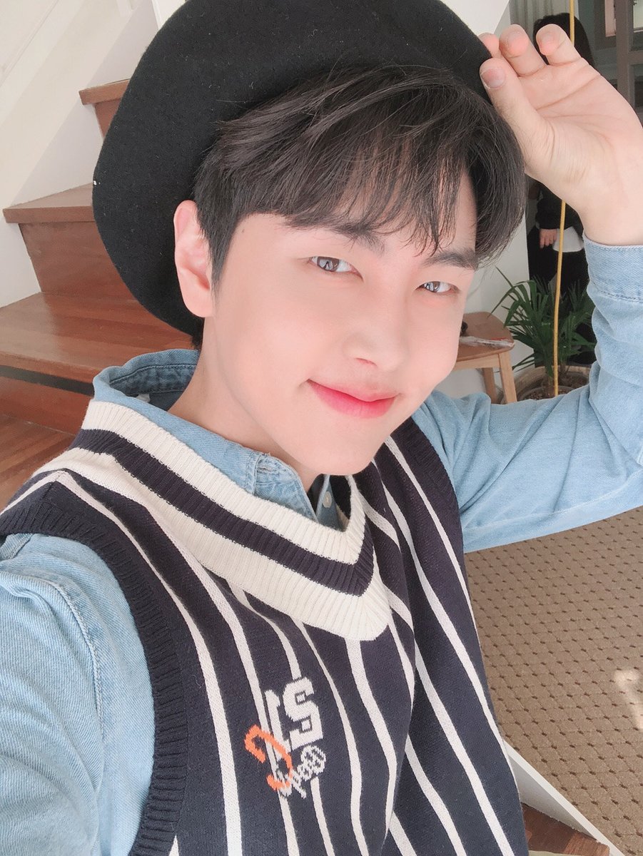 LJYLOOK's tweet photo. #JAEYOON #재윤 #SF9 https://t.co/qpsXk2a1ZB